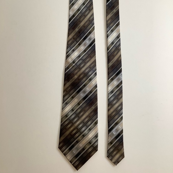 JOSEPH & FEISS Neutral Stripe Woven Silk Tie - Picture 3 of 11